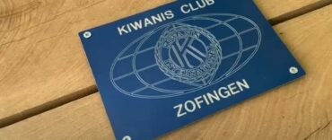 Einweihung des neuen Tischs auf dem Kiwanis-Platz